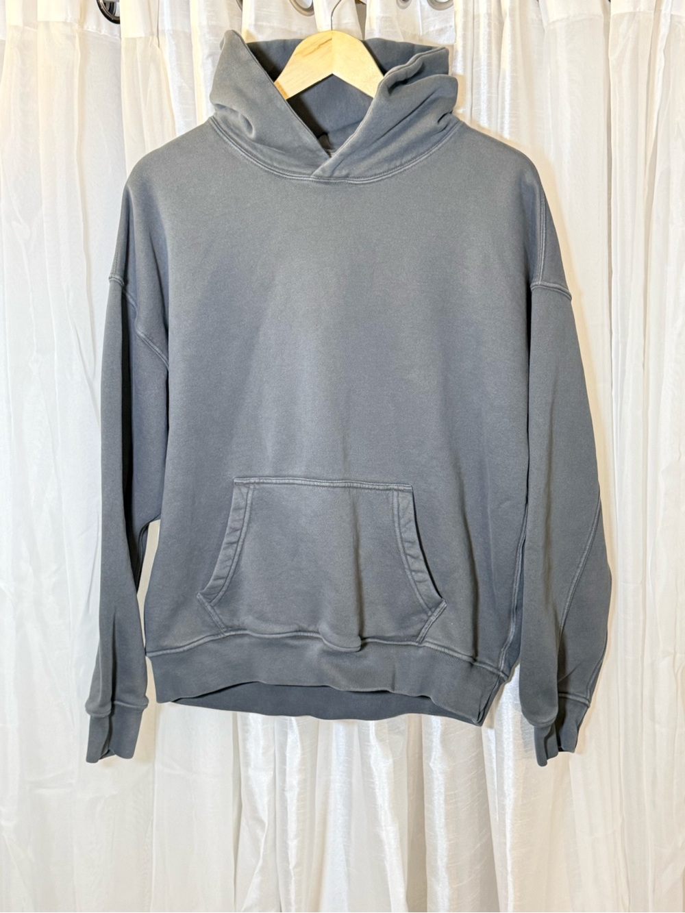 Abercrombie & Fitch Men's Charcoal Gray Pullover Hoodie